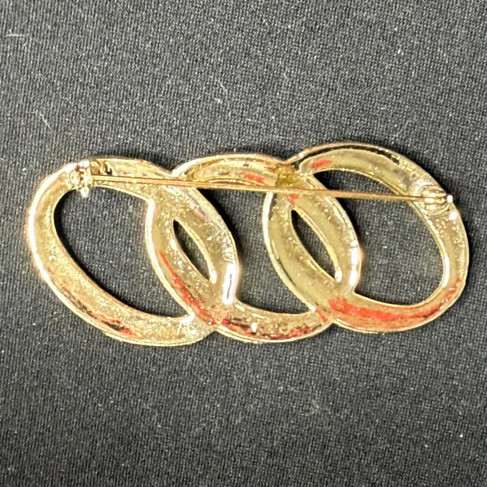Gold Tone Interlocking Oval Link‎ Brooch Pin Statement Jewelry Accessory